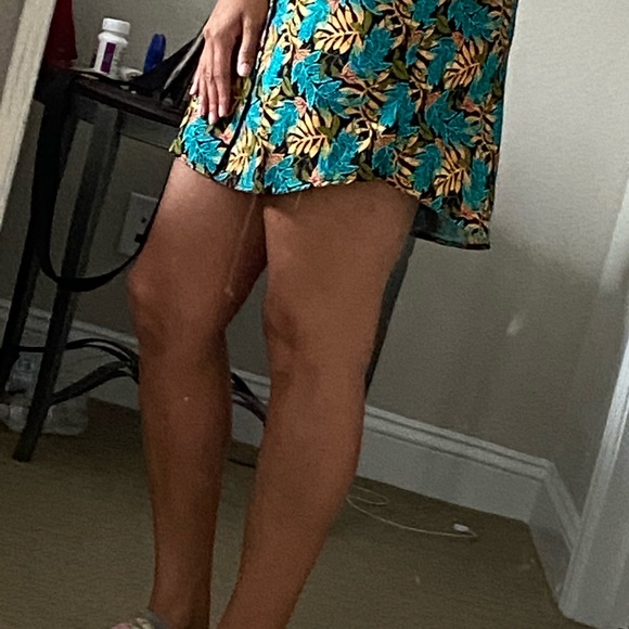 T-Shirt Dress (Tropical) - Picture 5 of 6
